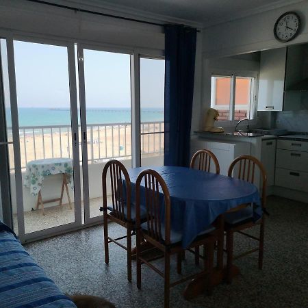 1Ere Soleil Levant Puerto de Sagunto Luaran gambar